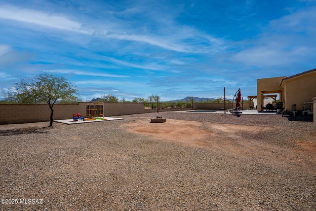 13204 W Tiger Aloe Place, Tucson, AZ 85743