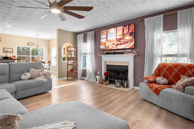 422 Berndale DR, Chesapeake, VA 23322