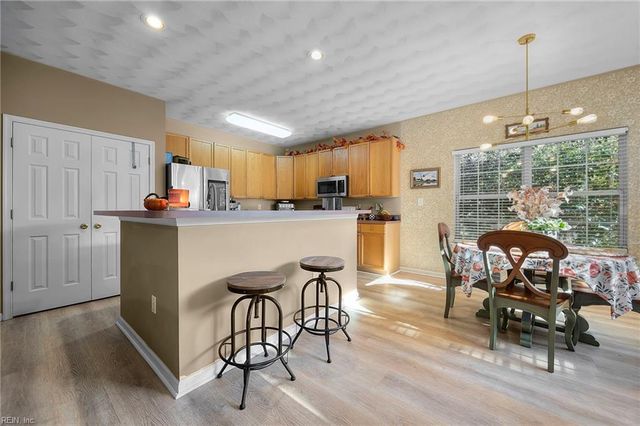 422 Berndale DR, Chesapeake, VA 23322