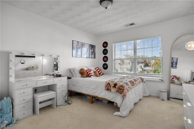 422 Berndale DR, Chesapeake, VA 23322