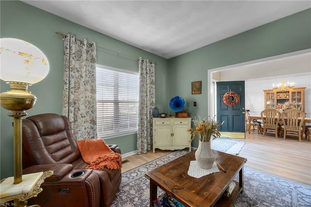 422 Berndale DR, Chesapeake, VA 23322