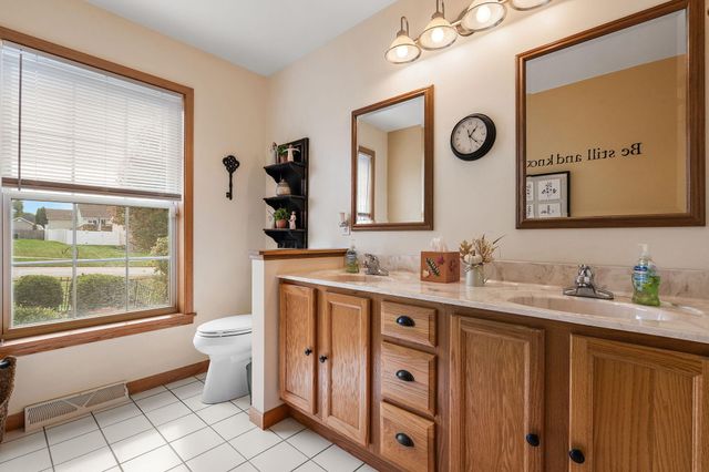 300 W 126th Place, Crown Point, IN 46307