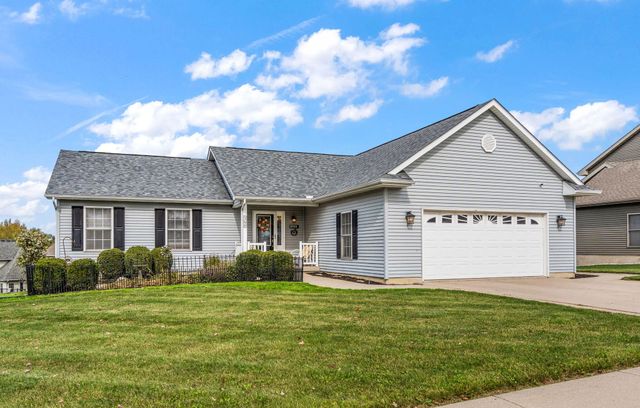 300 W 126th Place, Crown Point, IN 46307