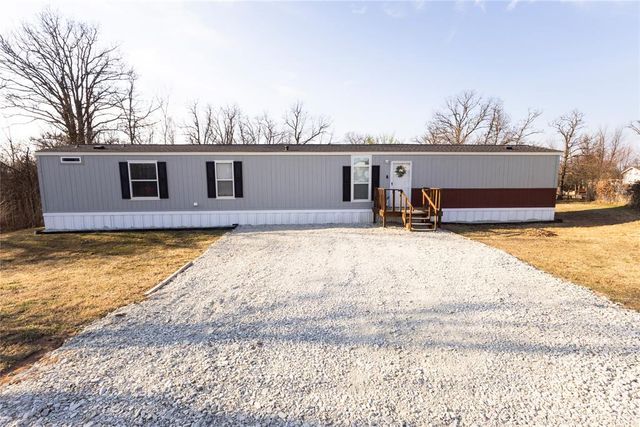 108 Blue Cedar Circle, Shawnee, OK 74804