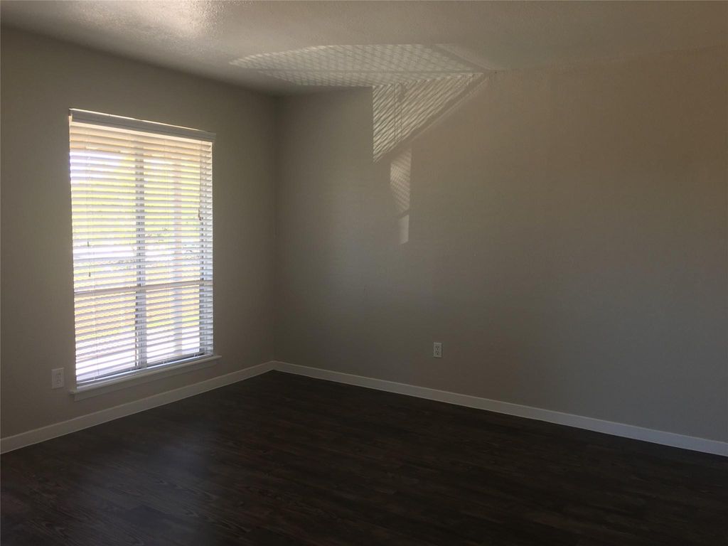 5607 Sunshine DR 107, Austin, TX 78756