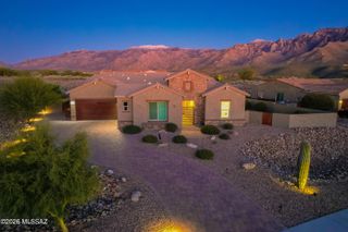 11290 N Ridgeway Village Place, Oro Valley, AZ 85737