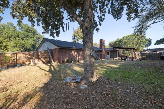 710 Waynelee Drive, Lancaster, TX 75146