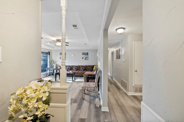 710 Waynelee Drive, Lancaster, TX 75146