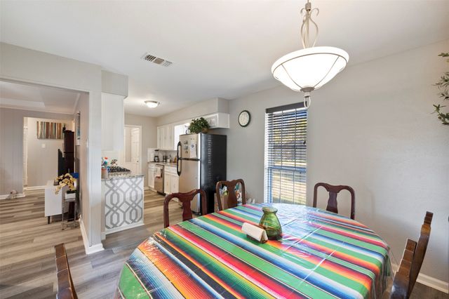 710 Waynelee Drive, Lancaster, TX 75146