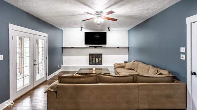705 Green Meadow Drive, Greenwood, IN 46143