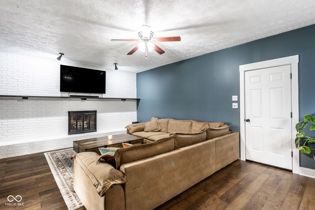705 Green Meadow Drive, Greenwood, IN 46143