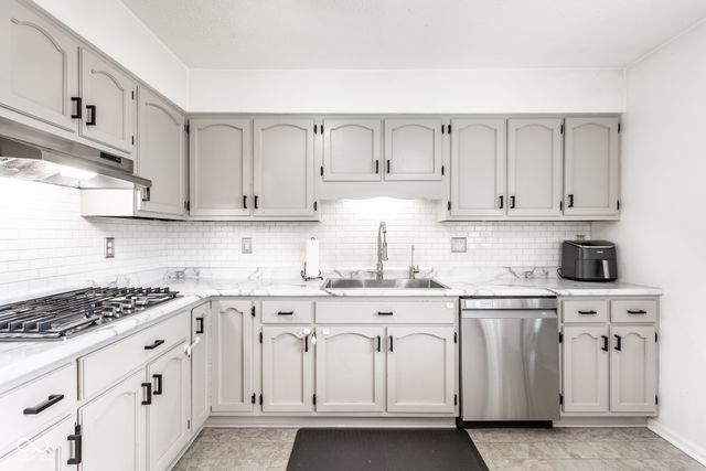 705 Green Meadow Drive, Greenwood, IN 46143