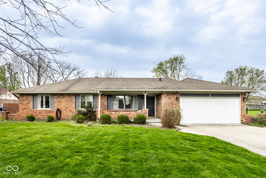 705 Green Meadow Drive, Greenwood, IN 46143