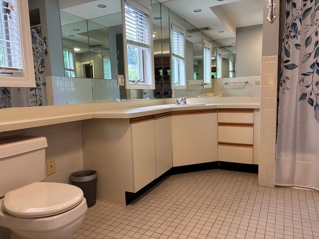 701 Sherwood Forrest Lane 701, Saugus, MA 01906