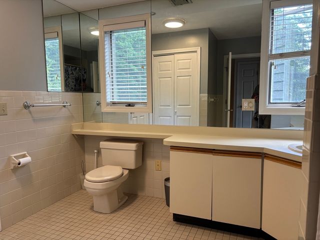 701 Sherwood Forrest Lane 701, Saugus, MA 01906