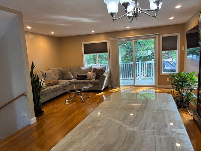 701 Sherwood Forrest Lane 701, Saugus, MA 01906