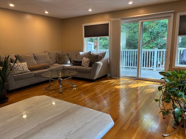 701 Sherwood Forrest Lane 701, Saugus, MA 01906
