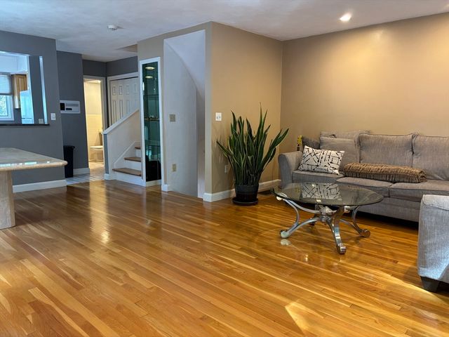 701 Sherwood Forrest Lane 701, Saugus, MA 01906