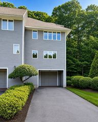701 Sherwood Forrest Lane 701, Saugus, MA 01906