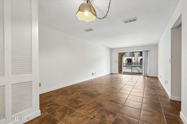 1735 EL CAMINO Road 2, Jacksonville, FL 32216