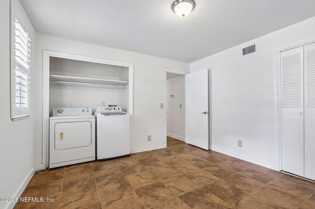 1735 EL CAMINO Road 2, Jacksonville, FL 32216