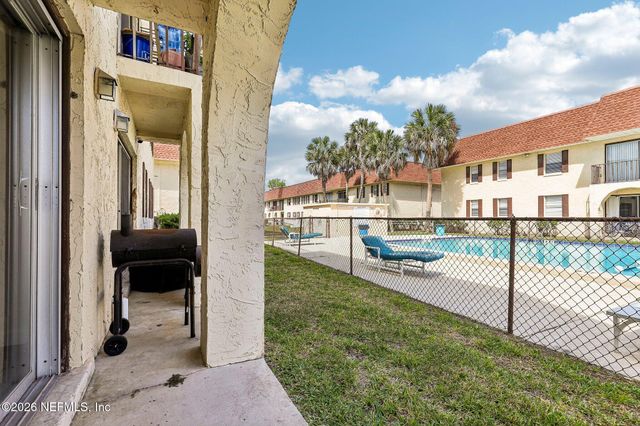 1735 EL CAMINO Road 2, Jacksonville, FL 32216