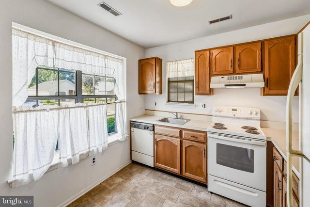 30 KELLY DR, Deptford, NJ 08096