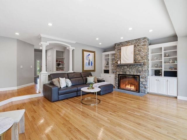 59 William St, Andover, MA 01810