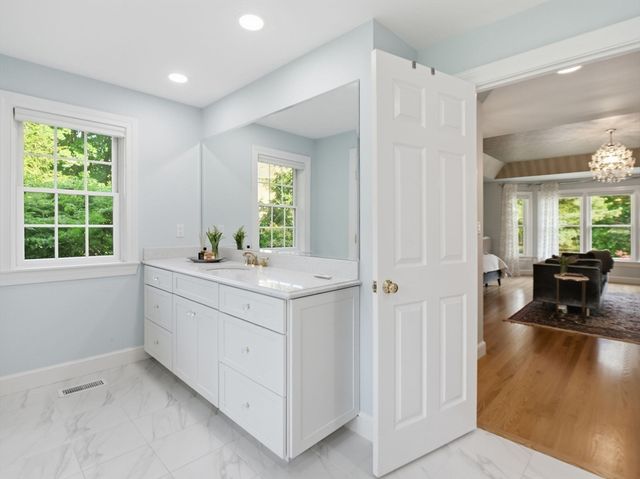 59 William St, Andover, MA 01810
