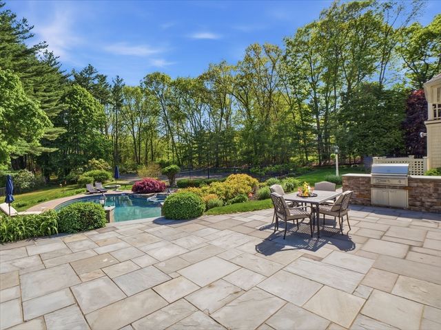 59 William St, Andover, MA 01810