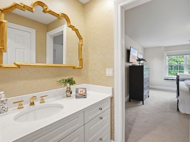 59 William St, Andover, MA 01810