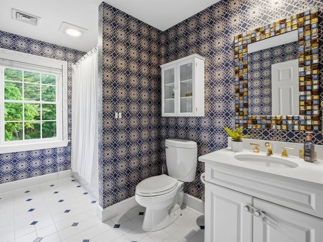 59 William St, Andover, MA 01810