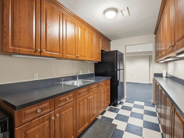59 William St, Andover, MA 01810