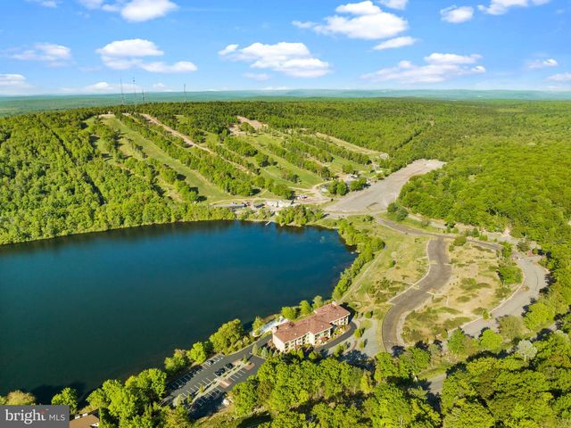 437 MOUNTAINWOODS DRIVE, Lake Harmony, PA 18624