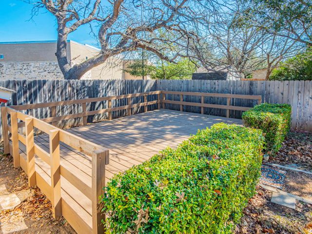 1810 Summer Rain DR, Cedar Park, TX 78613