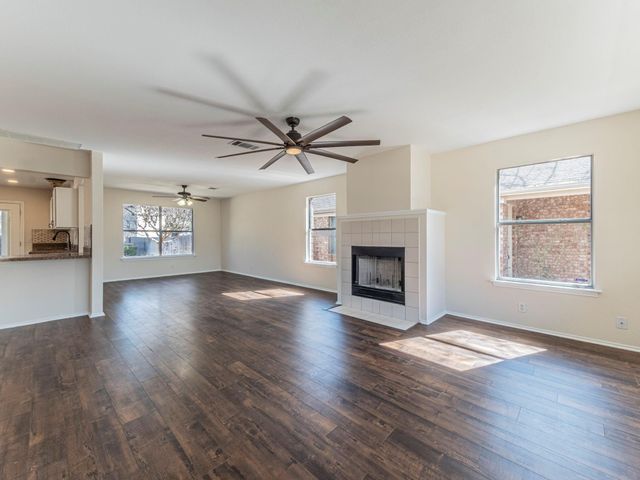 1810 Summer Rain DR, Cedar Park, TX 78613