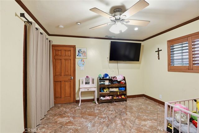 1038 Hollister St, San Fernando, CA 91340