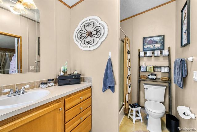29311 Hidden River Drive, Gibraltar, MI 48173