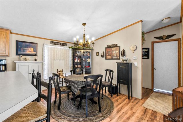 29311 Hidden River Drive, Gibraltar, MI 48173