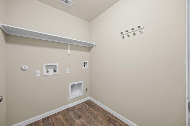 111 Hess DR, Kyle, TX 78640
