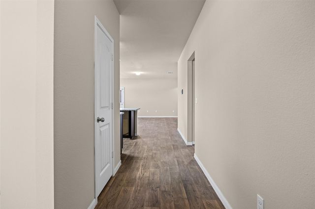 111 Hess DR, Kyle, TX 78640