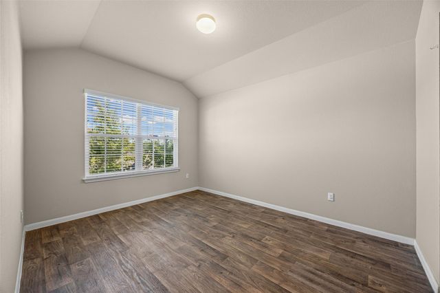111 Hess DR, Kyle, TX 78640