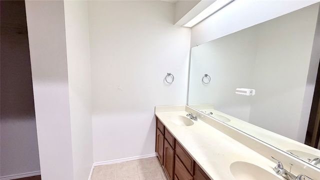 5815 Timbercrest Drive, Arlington, TX 76017