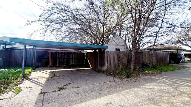 5815 Timbercrest Drive, Arlington, TX 76017