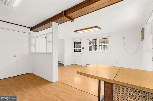 17 2ND AVE, Baltimore, MD 21225