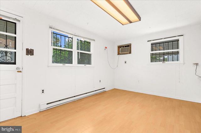 17 2ND AVE, Baltimore, MD 21225