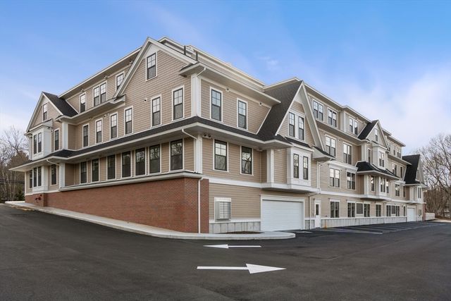 26 Union Street 102, Natick, MA 01760