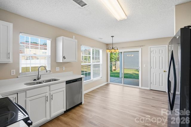 1528 Harland Street, Charlotte, NC 28216