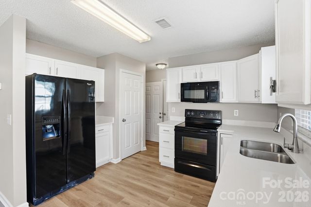 1528 Harland Street, Charlotte, NC 28216
