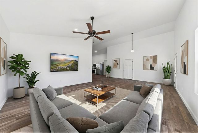 158 Sky View Meadow Dr, Crossville, TN 38555